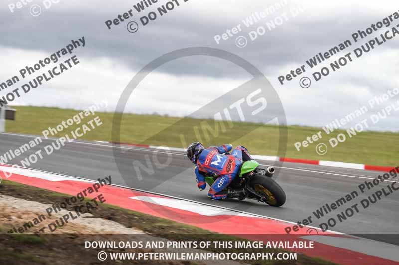 cadwell no limits trackday;cadwell park;cadwell park photographs;cadwell trackday photographs;enduro digital images;event digital images;eventdigitalimages;navarra;no limits trackdays;peter wileman photography;racing digital images;trackday digital images;trackday photos